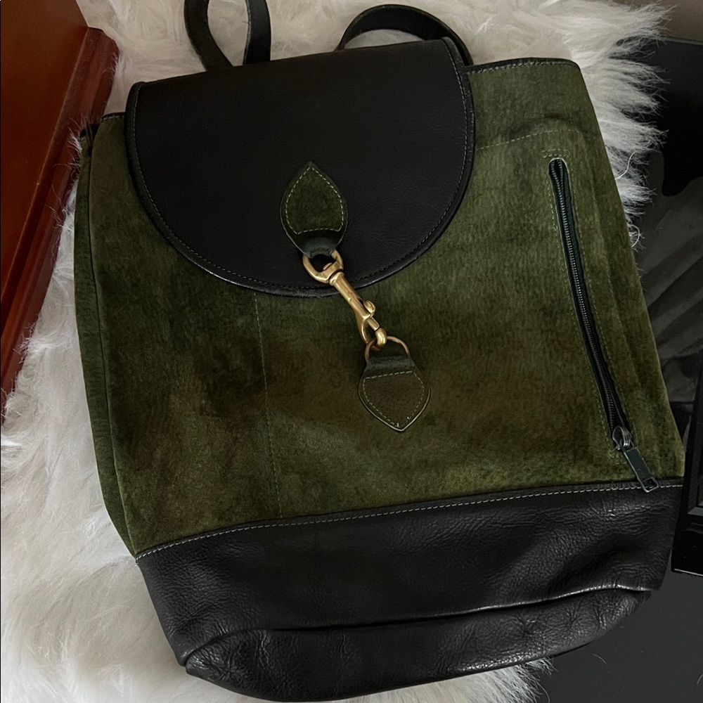 Vintage Green and Black Women’s Backpack